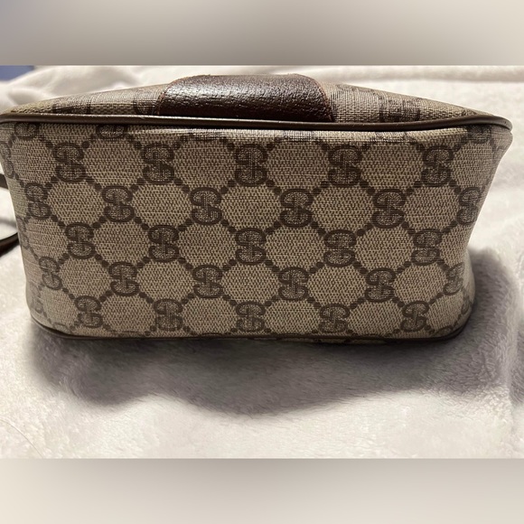 Authentic GG sherry line criss body bag - Picture 4 of 12